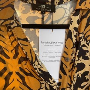 LexBreezy Aloha Shirt in Black and Gold
